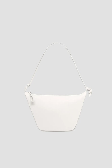 Товар белого цвета с внутренней стороны