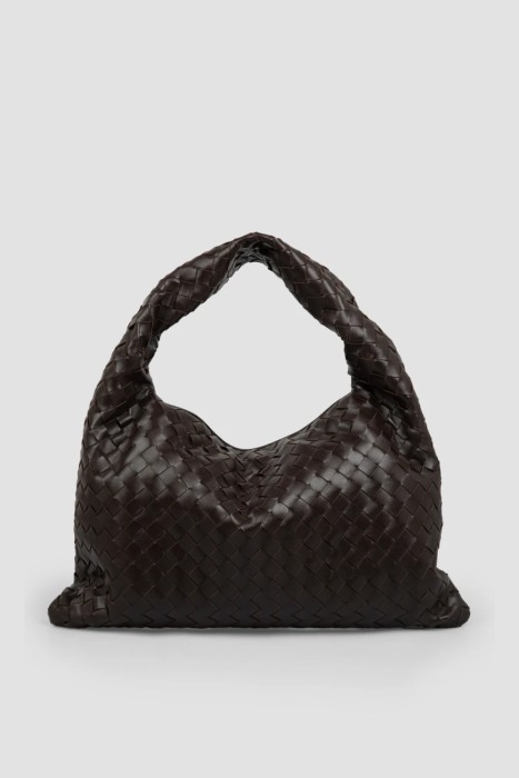 Товар коричневого цвета с внутренней стороны