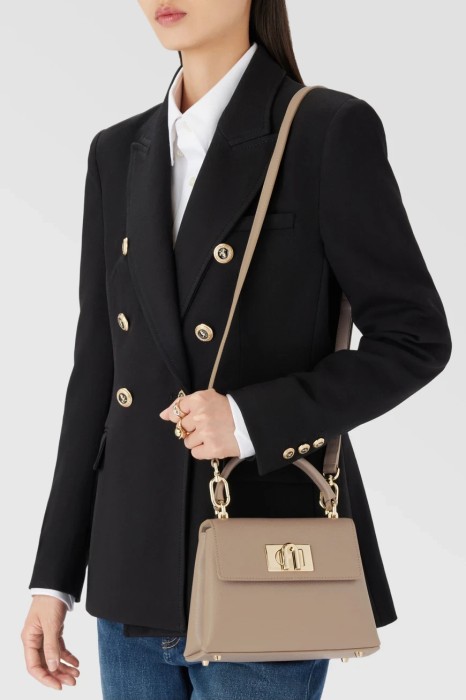 сумка  модель из линейки 1927 по цене 28500 руб вид справа