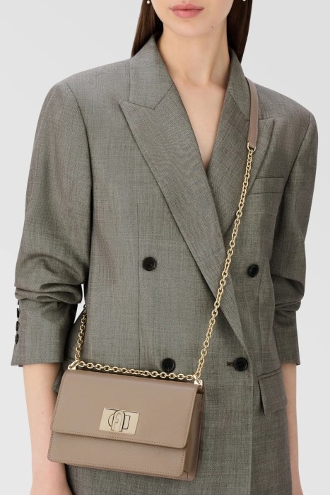 сумка  модель из линейки 1927 от бренда furla вид слева