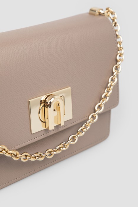 Продукция для женщин фото