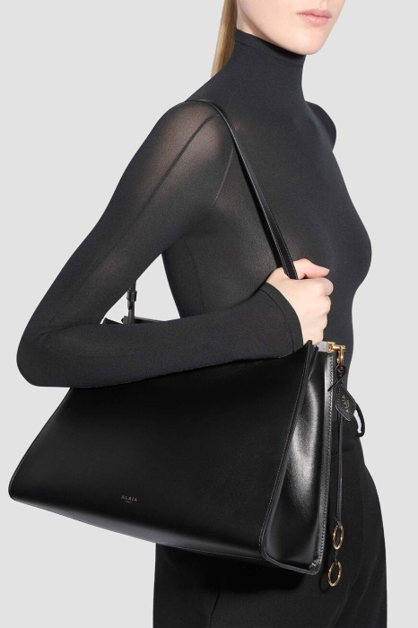 сумка  модель le click от бренда alaia вид слева