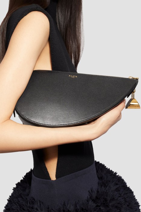 сумка  модель le demi-cœur по цене 137700 руб вид справа