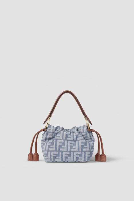 Товар разноцветного цвета с внутренней стороны