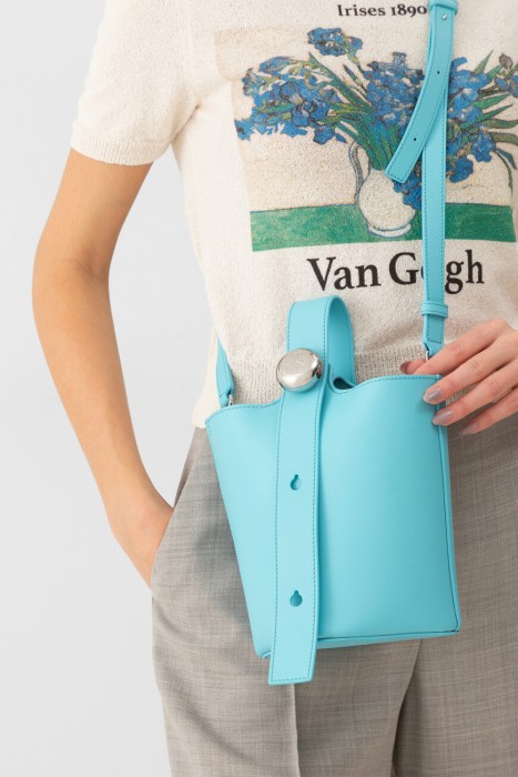 сумка  модель mini pebble по цене 182000 руб вид справа