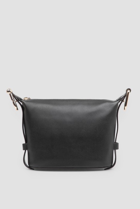 Товар черного цвета с внутренней стороны