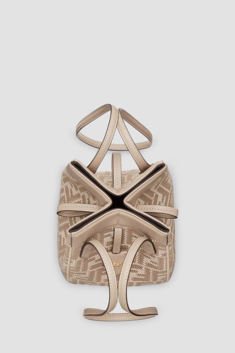 Продукция для женщин фото