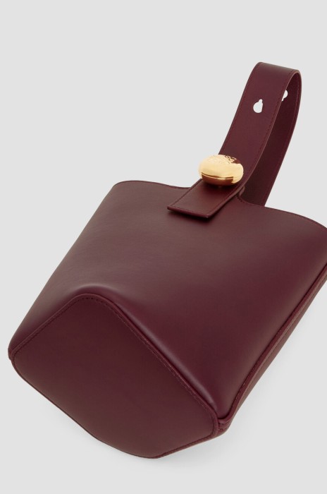 сумка  модель pebble на сезон этого года фотография