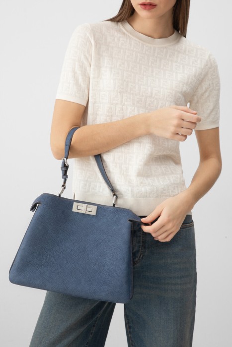 сумка  модель peekaboo soft от бренда fendi вид слева