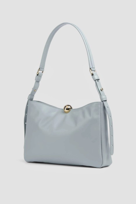 Товар голубого цвета с внутренней стороны