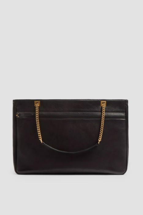 Товар черного цвета с внутренней стороны