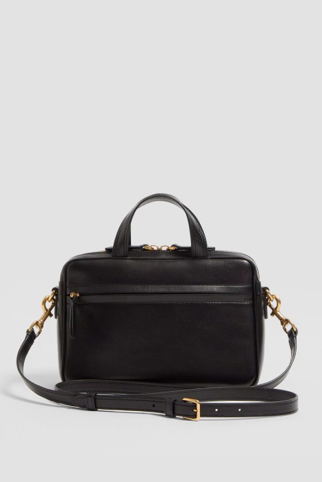 Товар черного цвета с внутренней стороны