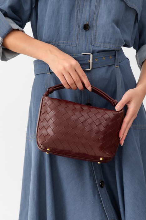 сумка  модель wallace от бренда bottega veneta вид слева