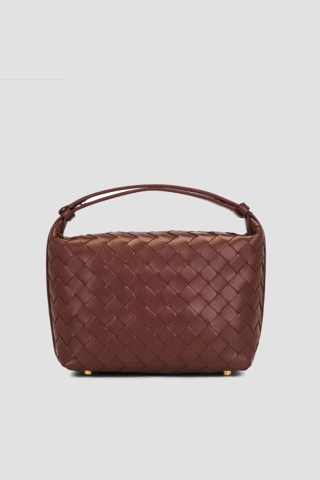 Товар коричневого цвета с внутренней стороны