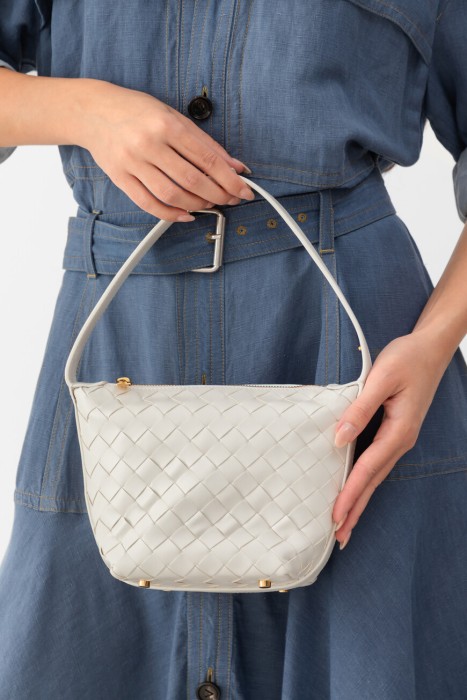 сумка  модель wallace от бренда bottega veneta вид слева