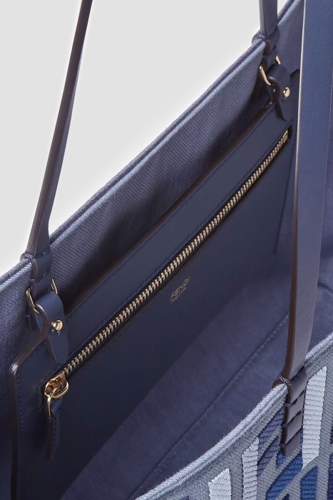 Продукция для женщин фото