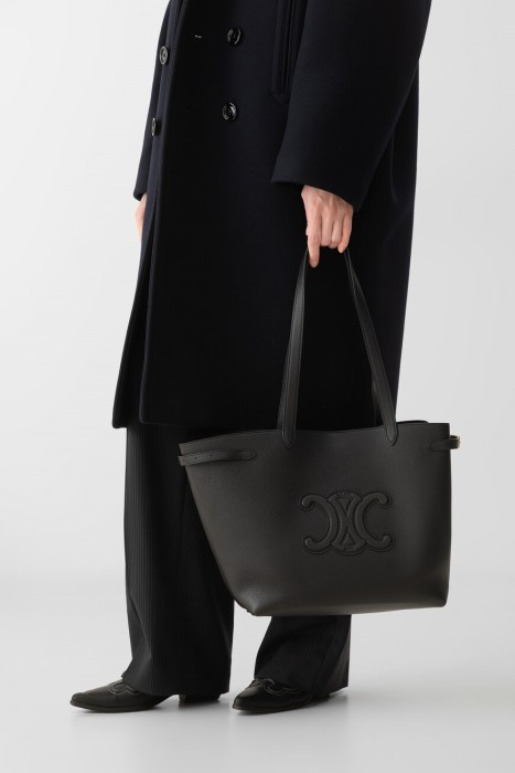 сумка  от бренда celine вид слева