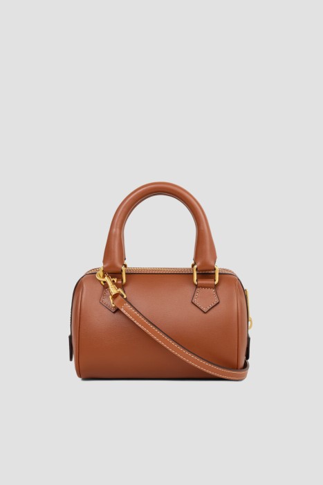 Товар коричневого цвета с внутренней стороны