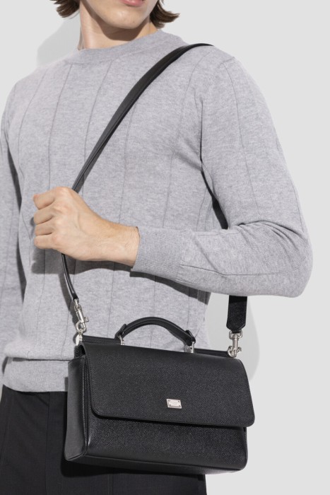 сумка  от бренда dolce & gabbana вид слева