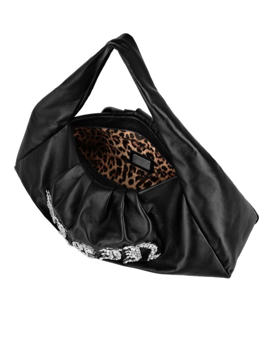 Товар черного цвета с внутренней стороны