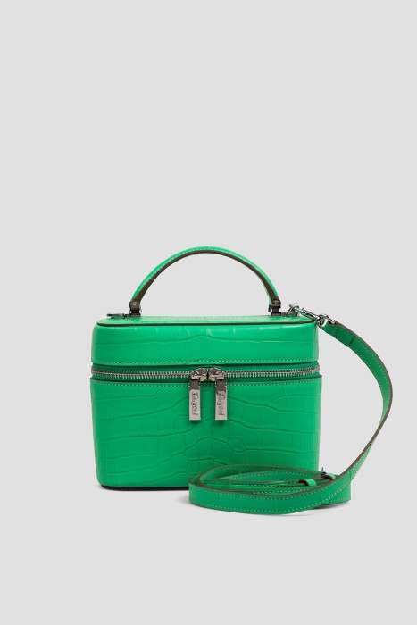 Товар зеленого цвета с внутренней стороны