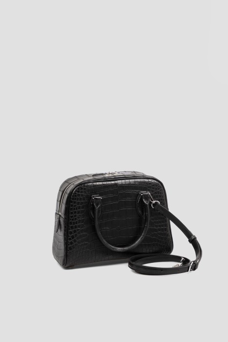 Товар черного цвета с внутренней стороны