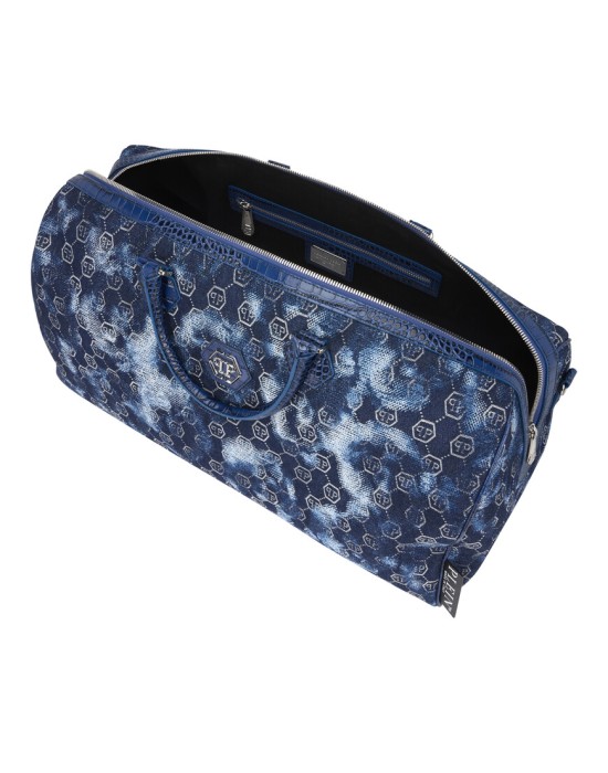 Товар синего цвета с внутренней стороны