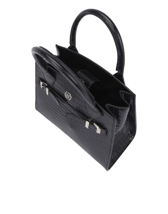 Товар черного цвета с внутренней стороны