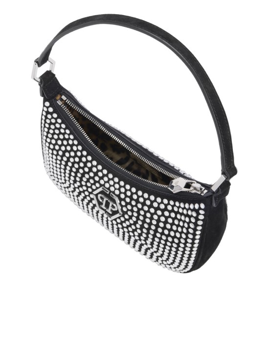 Товар черного цвета с внутренней стороны