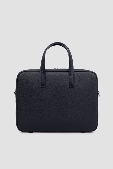 Товар синего цвета с внутренней стороны