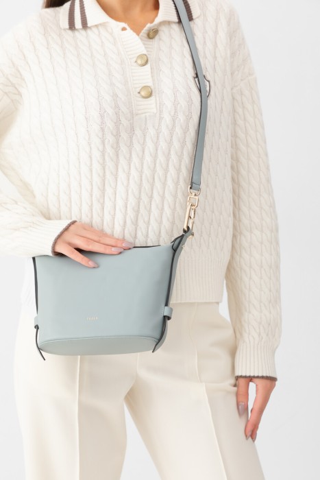 сумка  от бренда furla вид слева