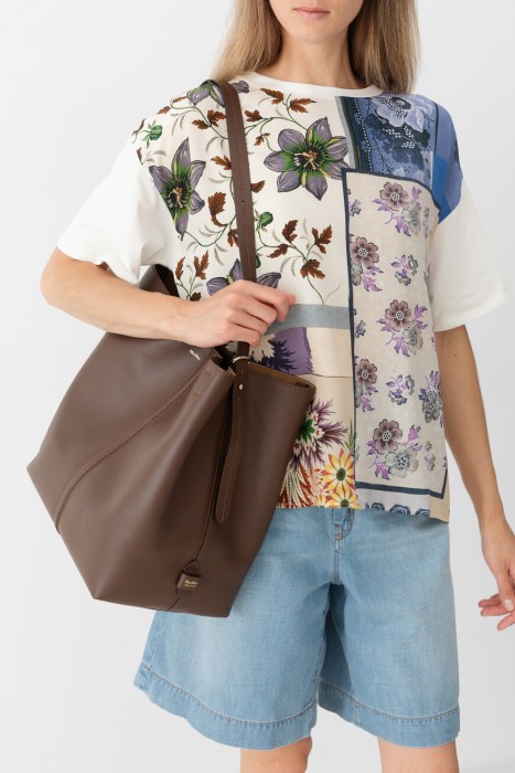 сумка  от бренда max mara вид слева
