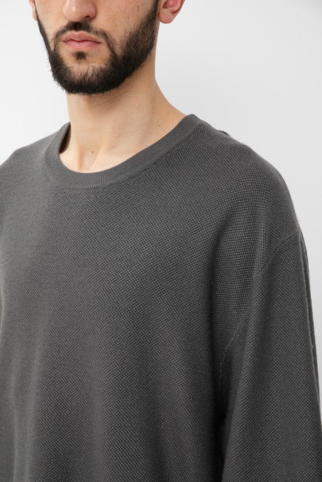 свитер dolce&gabbana модель из эксклюзивной коллекции из италии вид сбоку