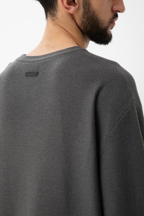 Товар серого цвета с внутренней стороны