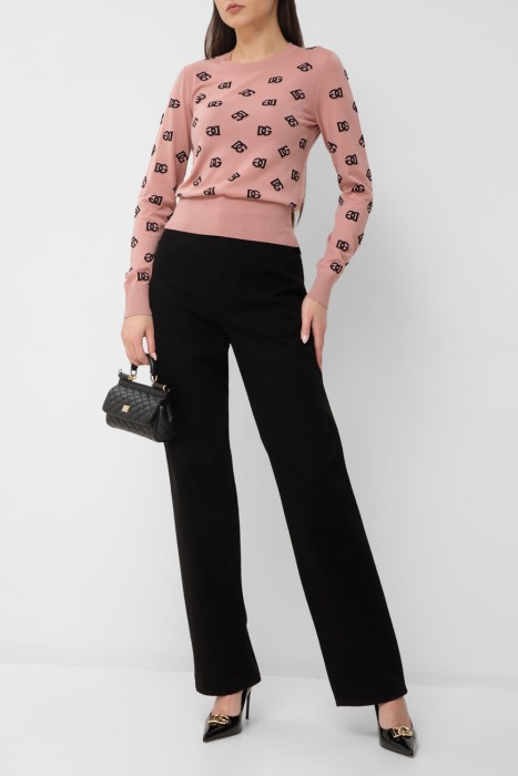 Товар розового цвета с внутренней стороны