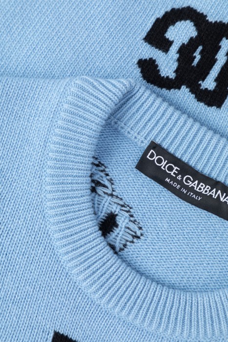 свитер dolce&gabbana модель из коллекции dna из шерсти спереди