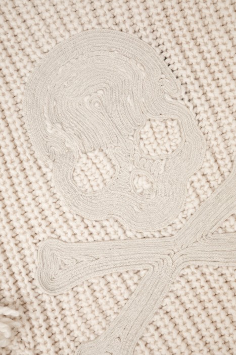 свитер  модель skull на сезон этого года фотография