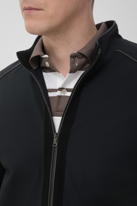 свитер-ветровка  из италии вид сбоку