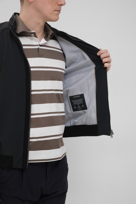 свитер-ветровка  из хлопка спереди