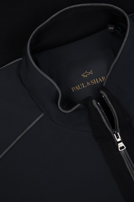 свитер-ветровка  универсального стиля с лицевой стороны