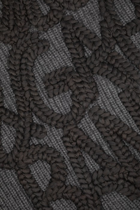 свитер  универсального стиля с лицевой стороны