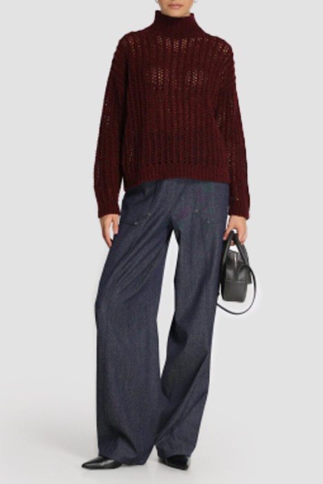 свитер  из италии вид сбоку