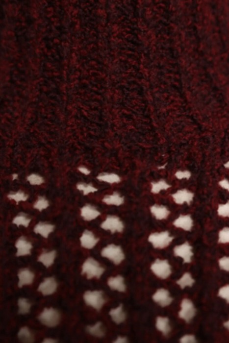 Товар бордового цвета с внутренней стороны