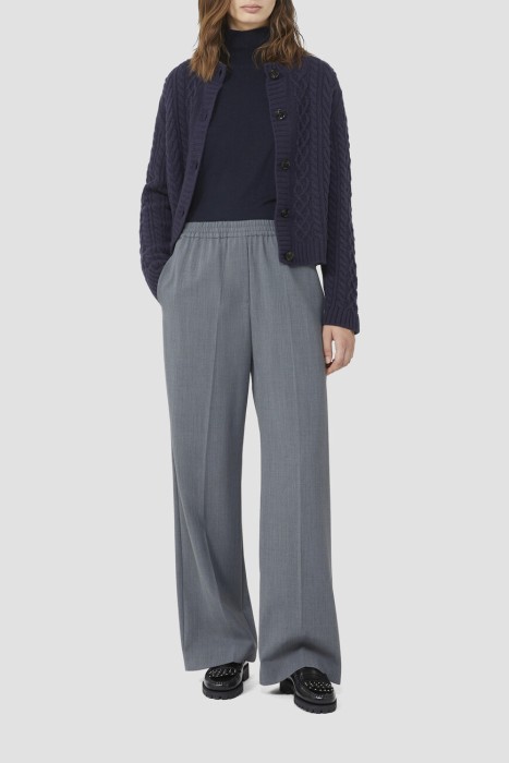 свитер  из италии вид сбоку