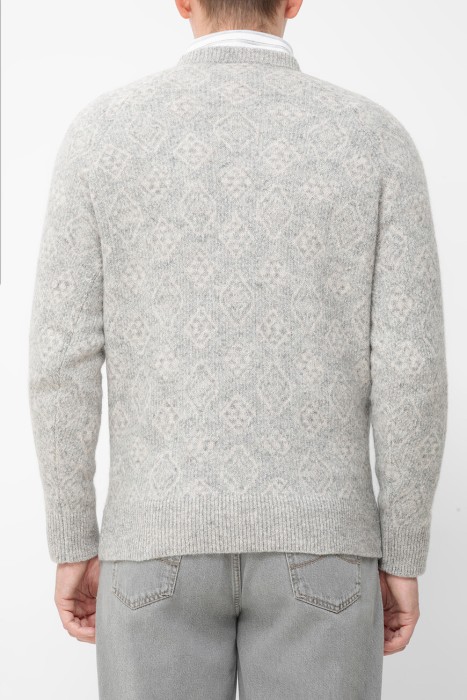 свитер  по цене 176700 руб вид справа