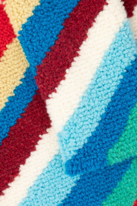 свитер  повседневного стиля с лицевой стороны