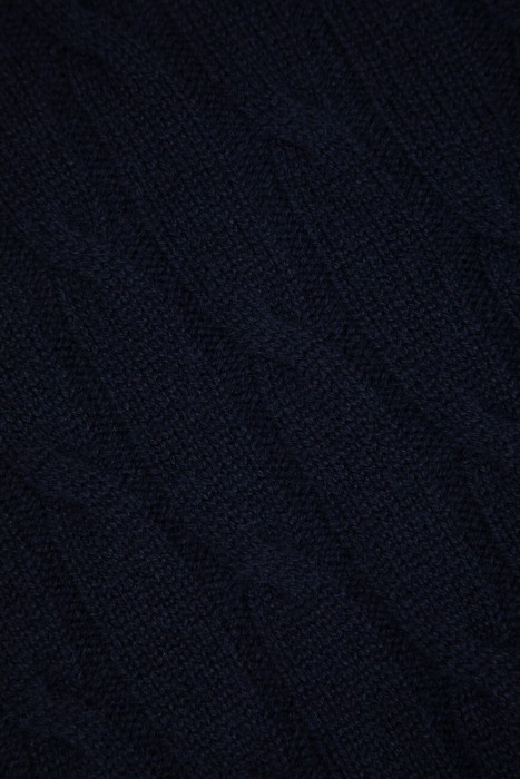 свитер  универсального стиля с лицевой стороны