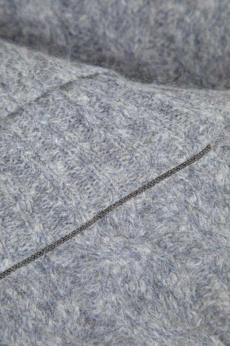 свитер  универсального стиля с лицевой стороны