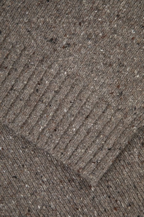 свитер  для взрослого возраста с изнаночной стороны