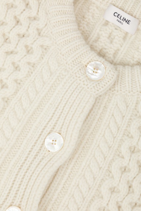 свитер  из шерсти спереди